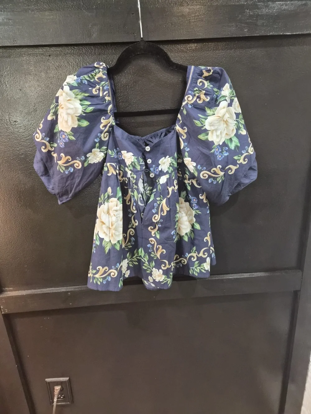 FARM Rio |  Navy Floral Top | Size Medium - Picture 6 of 10
